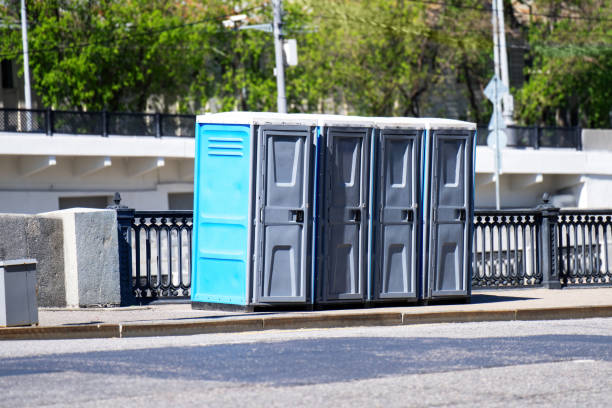 Porta potty delivery and setup in Monticello, AR